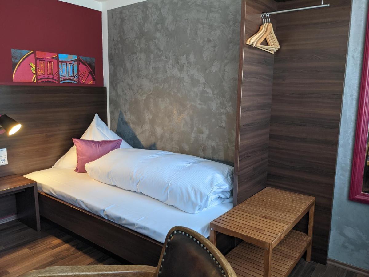 Hotel Baeren Marbach am Neckar Extérieur photo