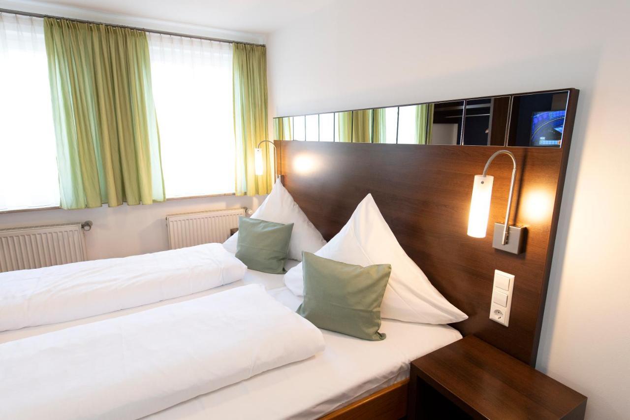 Hotel Baeren Marbach am Neckar Extérieur photo