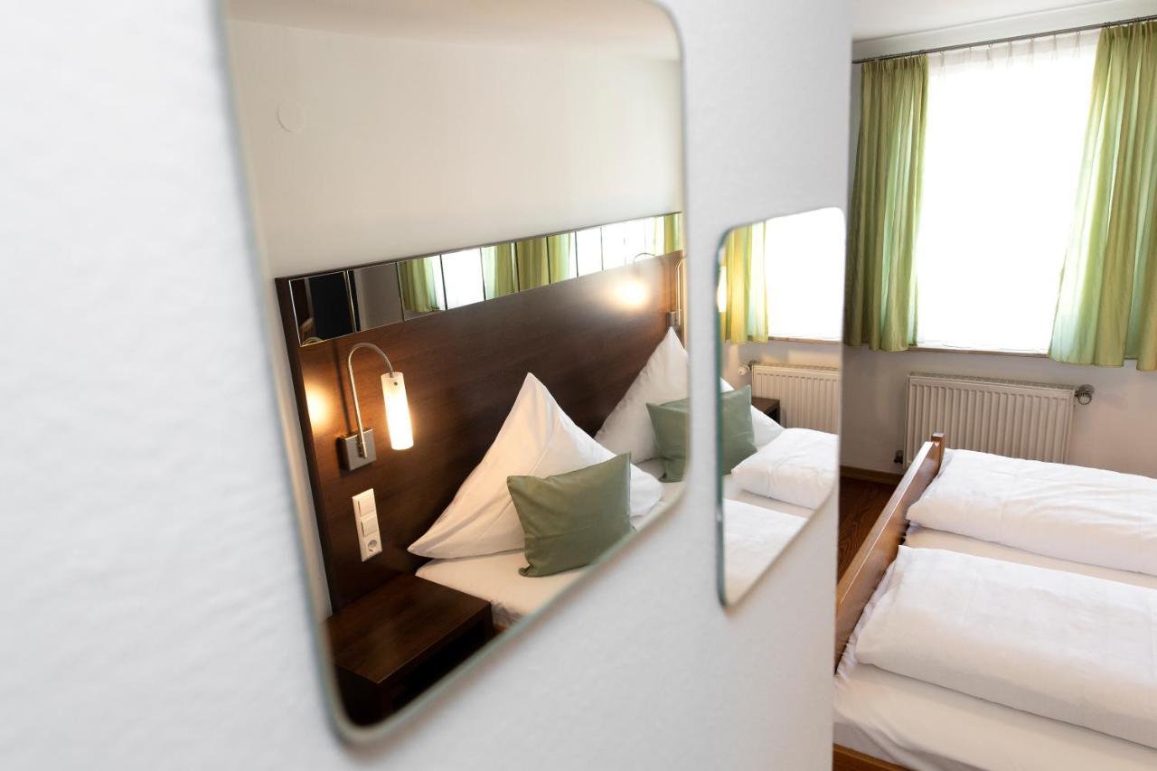 Hotel Baeren Marbach am Neckar Extérieur photo