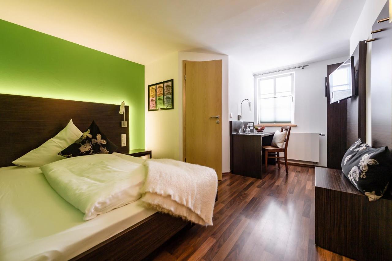 Hotel Baeren Marbach am Neckar Extérieur photo